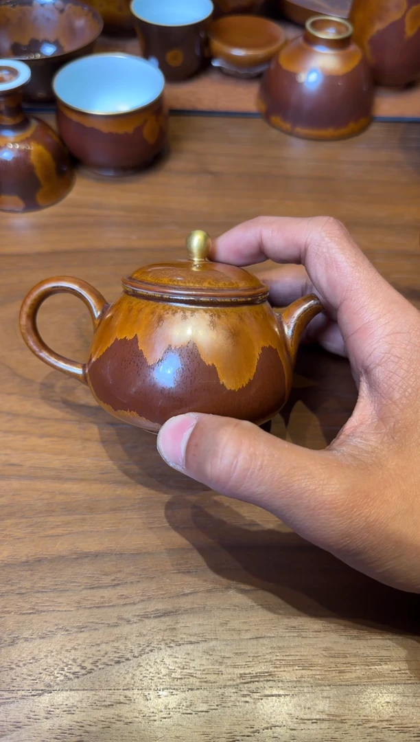 荣*荣器 木首釉 宽口壶