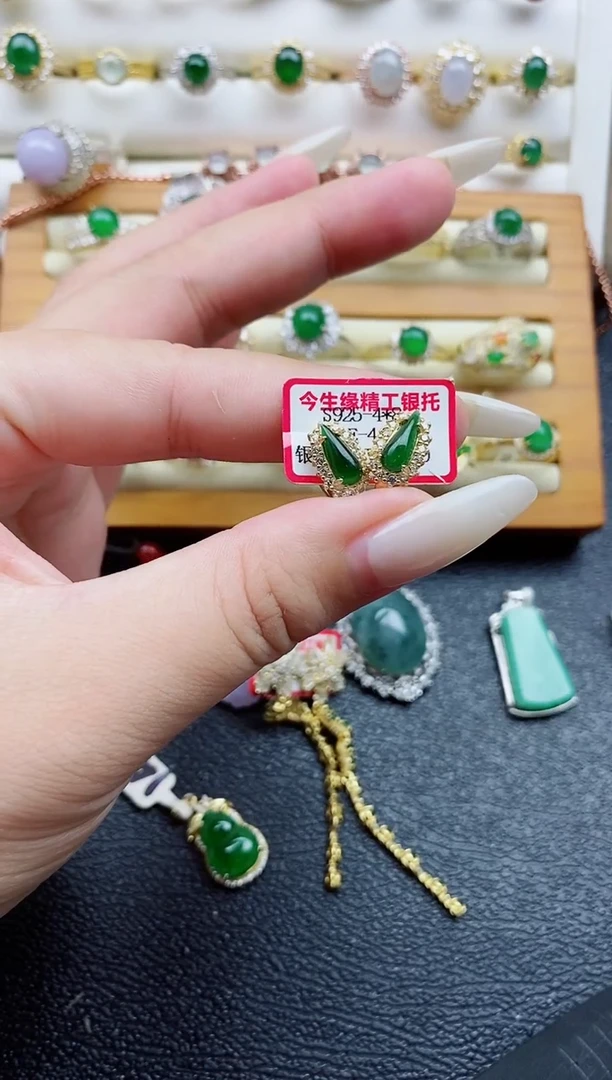 银S925镶嵌戒指翡翠1