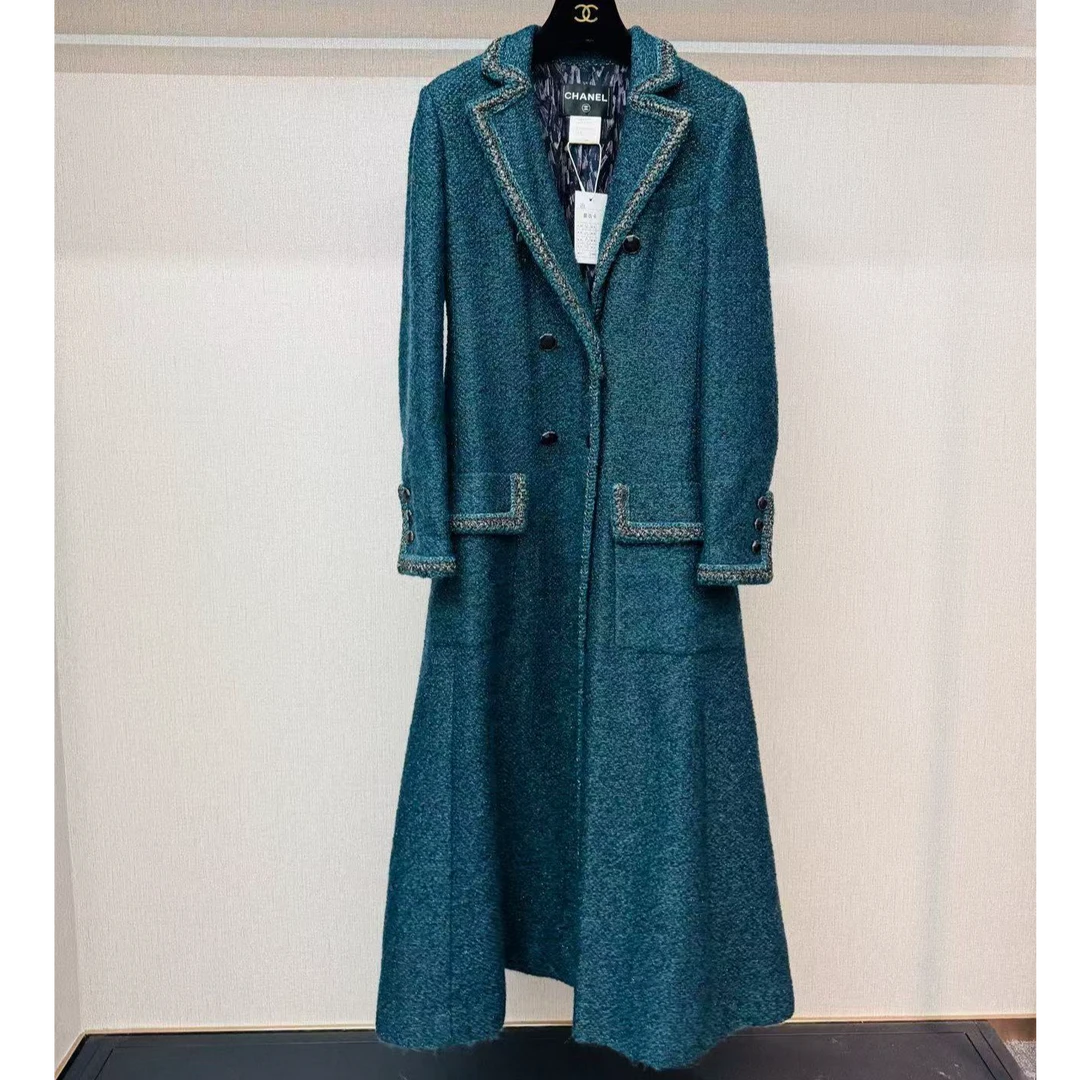 95新 Chanel/香奈儿 墨绿色粗花呢长款宝石扣大衣/F38/编号490