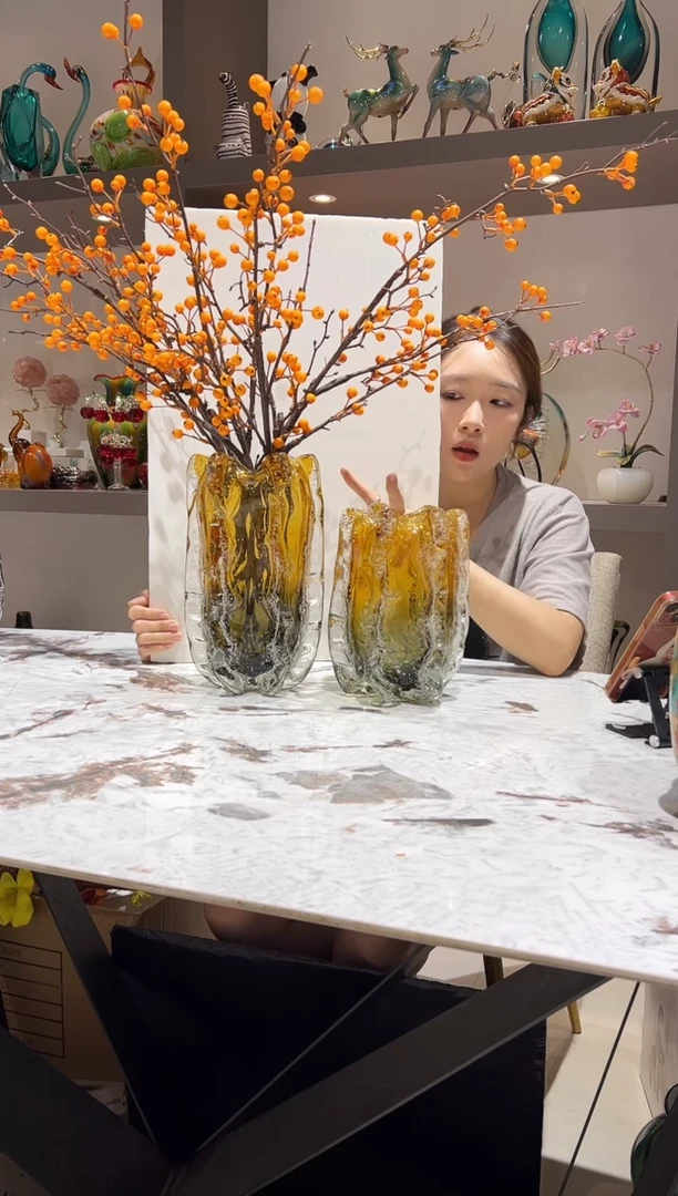 琥珀色气泡花瓶一对