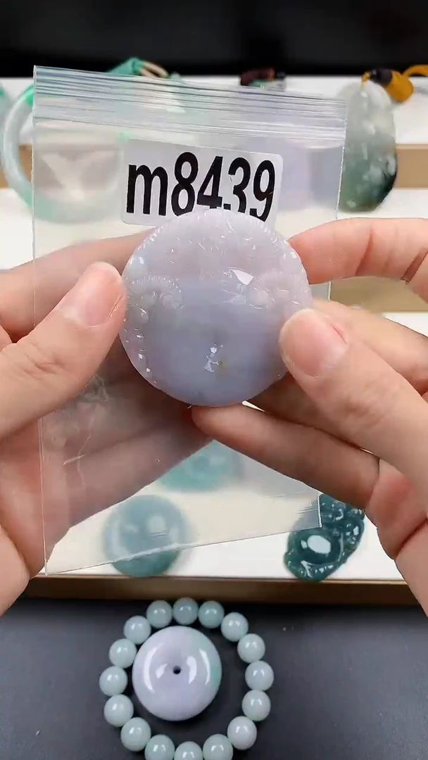 颈饰未镶嵌翡翠天然翡翠吊坠挂件