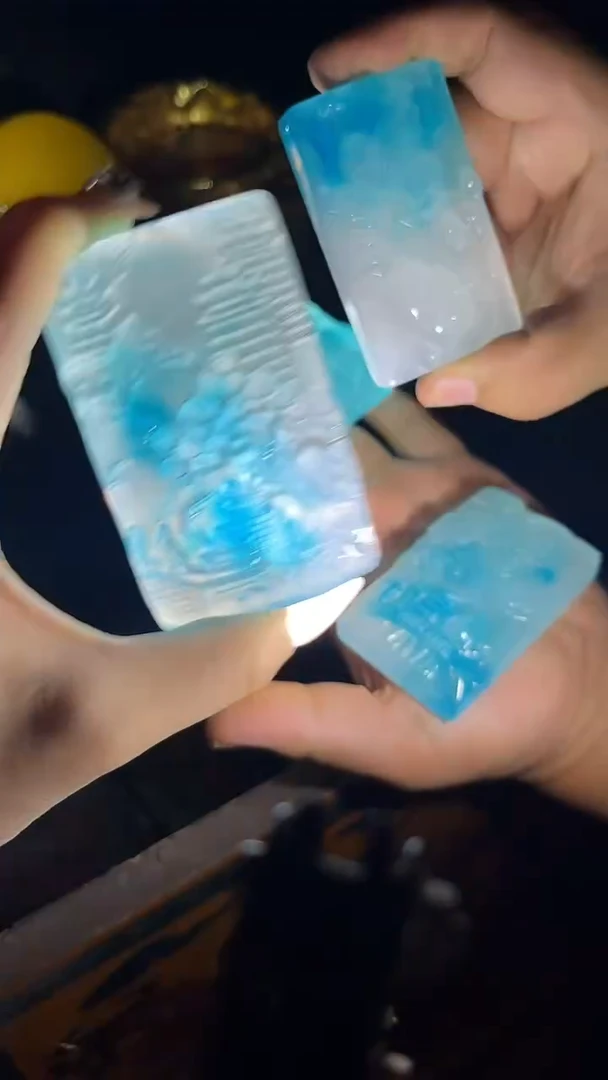 1件.方牌.双色.其中一件.