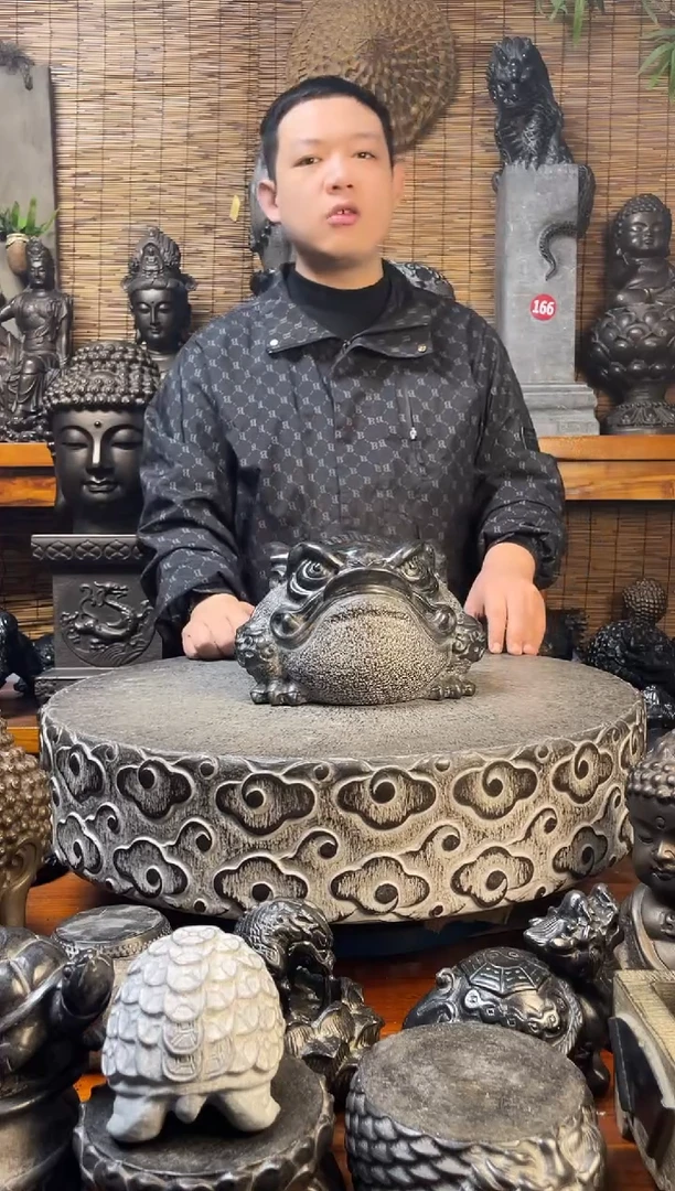 石材25金蟾天然青石雕刻