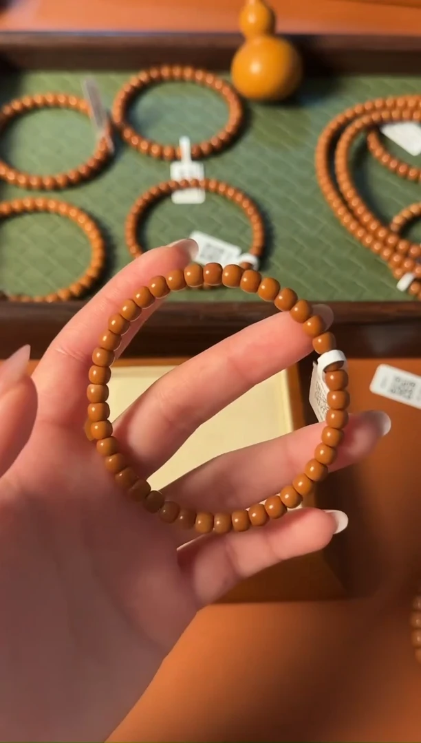 手串橄榄核【168】5.8mm老挝核尖老型单圈、福利