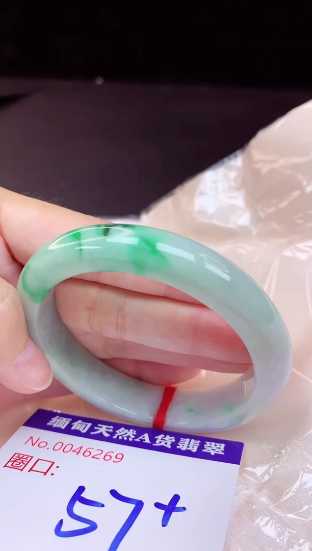 翡翠手镯未镶嵌冬**雨57+