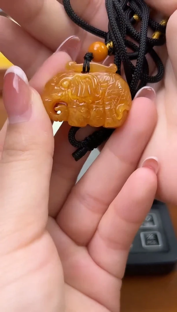 未镶嵌蜜蜡裸石琥珀蜜蜡吊坠