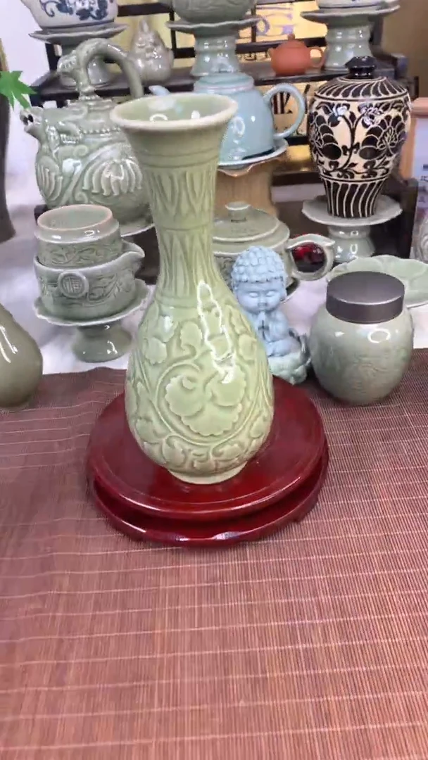 耀州窑  手工刻花玉壶春一只