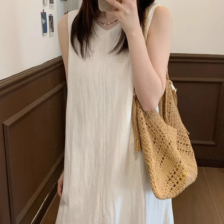 韩系休闲简约白色连衣裙女2025夏季新款设计感气质圆领背心长裙子