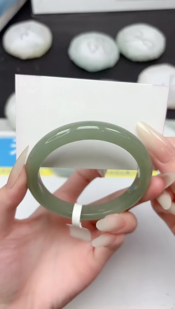 未镶嵌手镯石英质玉95-60.9