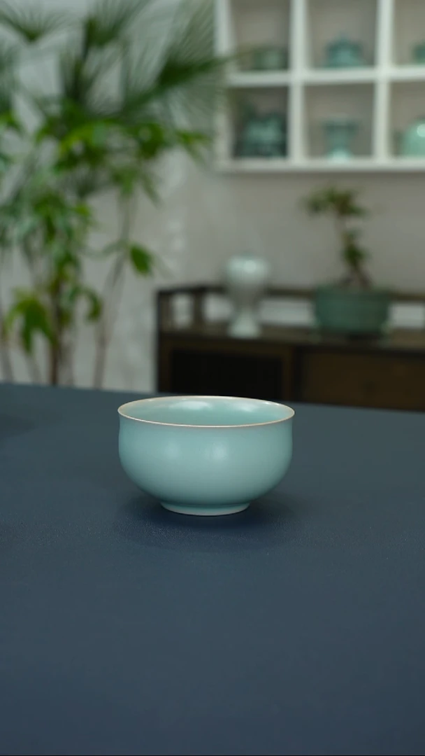 瓷片天蓝釉炉式杯精品       洁