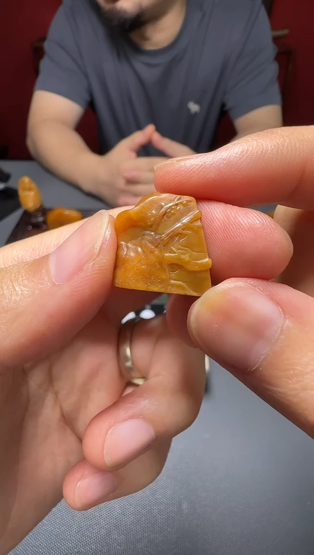 寿山石手****8荣宝斋文房9寿山田黄印章