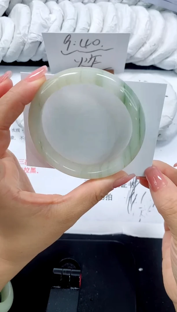 未镶嵌手镯石英质玉8-60.7