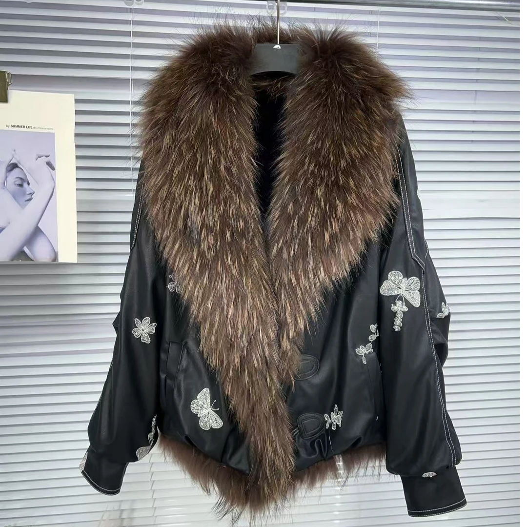 421【凡家衣橱】时尚百搭洋气重工蝴蝶皮衣加绒加厚貉子毛领