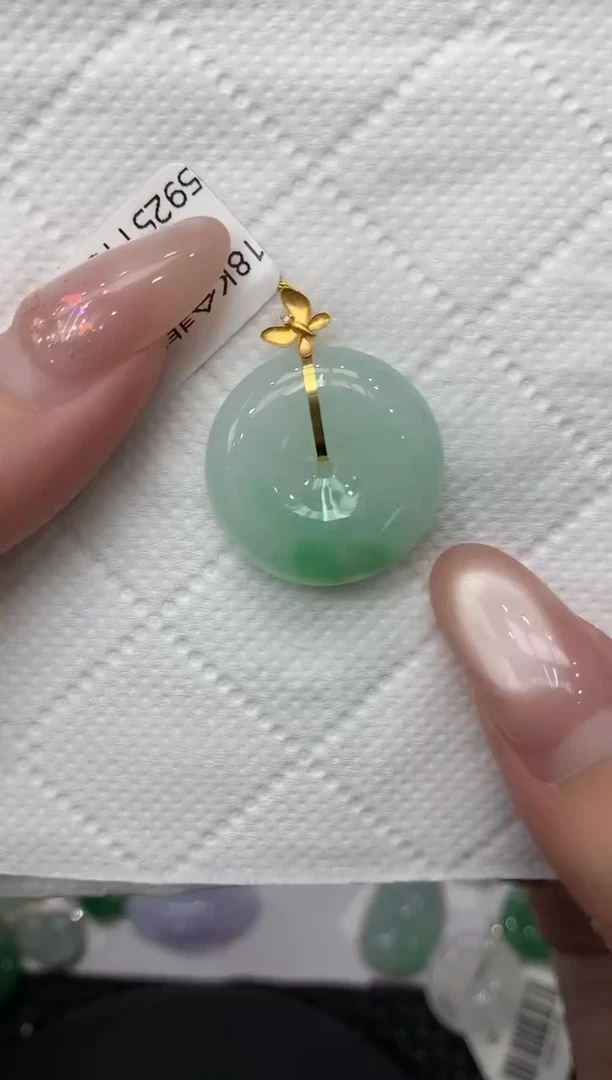 颈饰18K金镶嵌翡翠1111111111