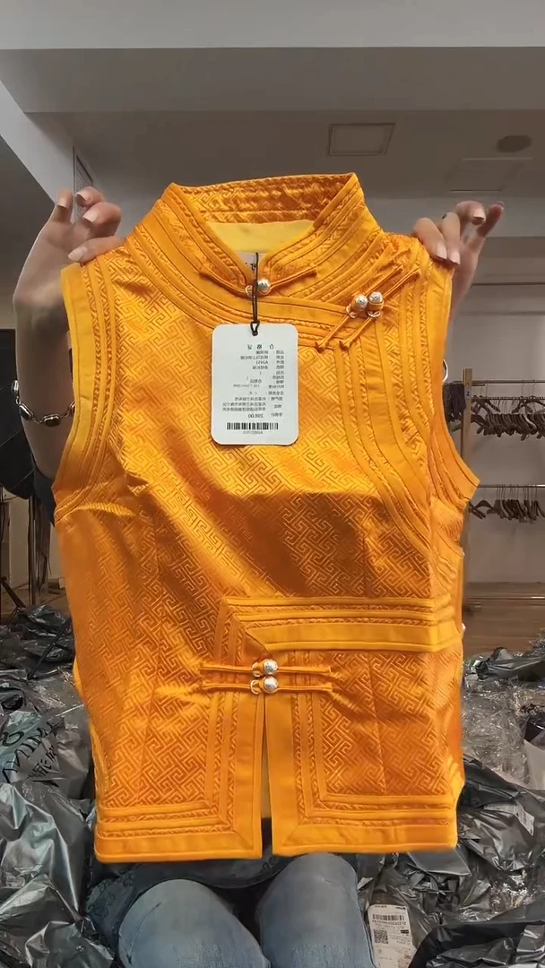 马甲       L码        105-115斤