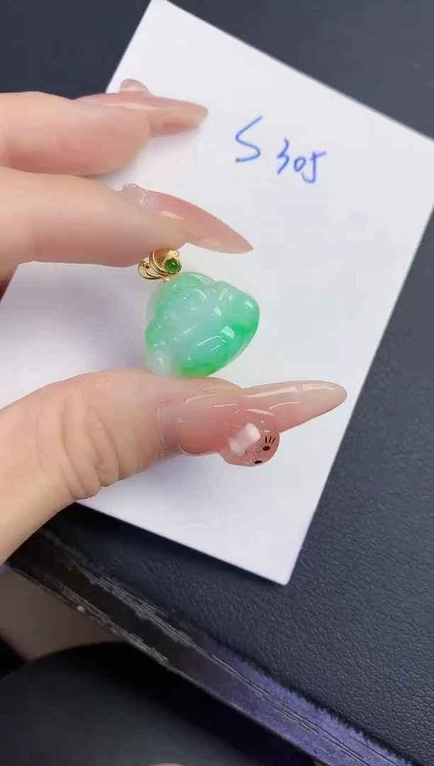 颈饰未镶嵌翡翠缅甸天然翡翠A货
