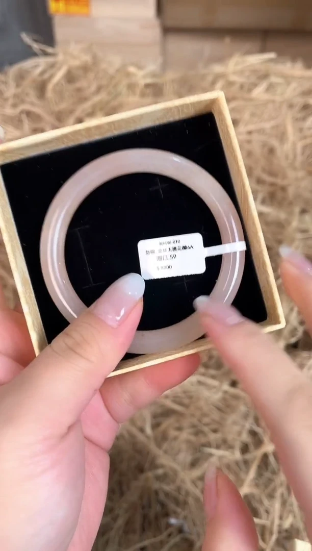 未镶嵌手镯石英质玉W-010