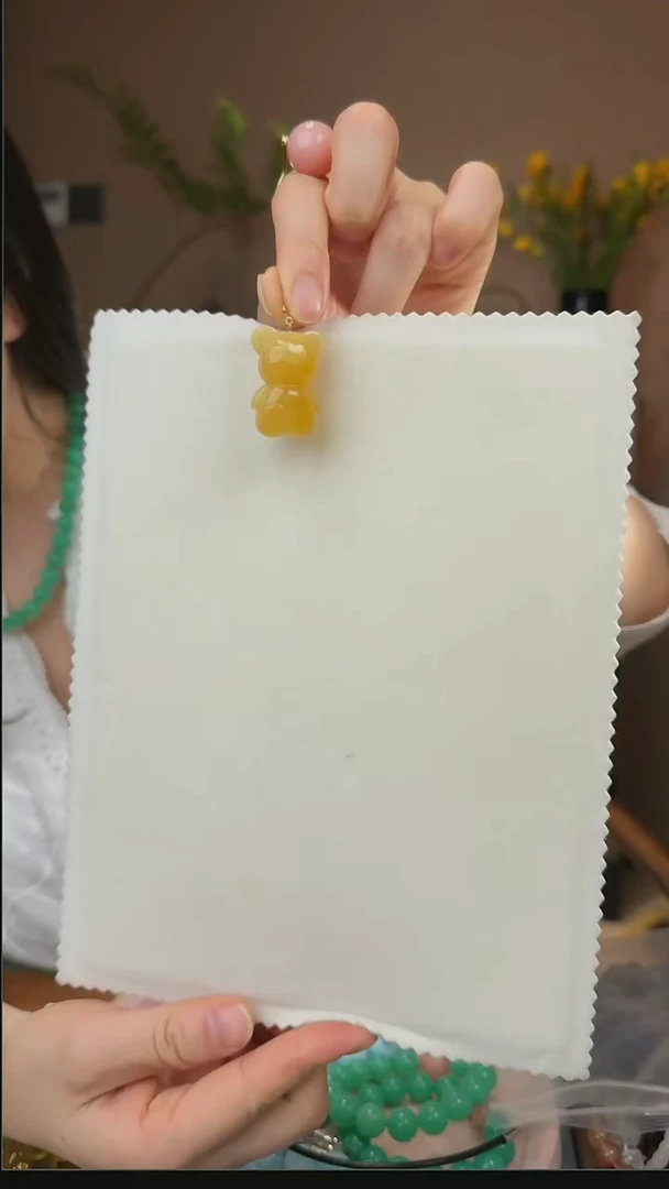 蜜蜡吊坠(不含链)18K金镶嵌天然蜜蜡小熊吊坠