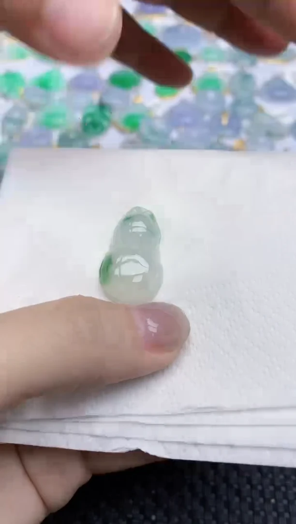 【闪购商品】翡翠颈饰未镶嵌天然翡翠A货