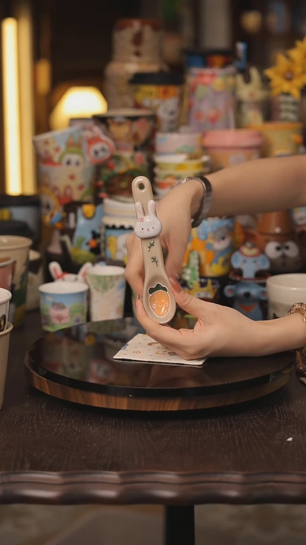 景德镇釉下彩绘设计师款式陶瓷