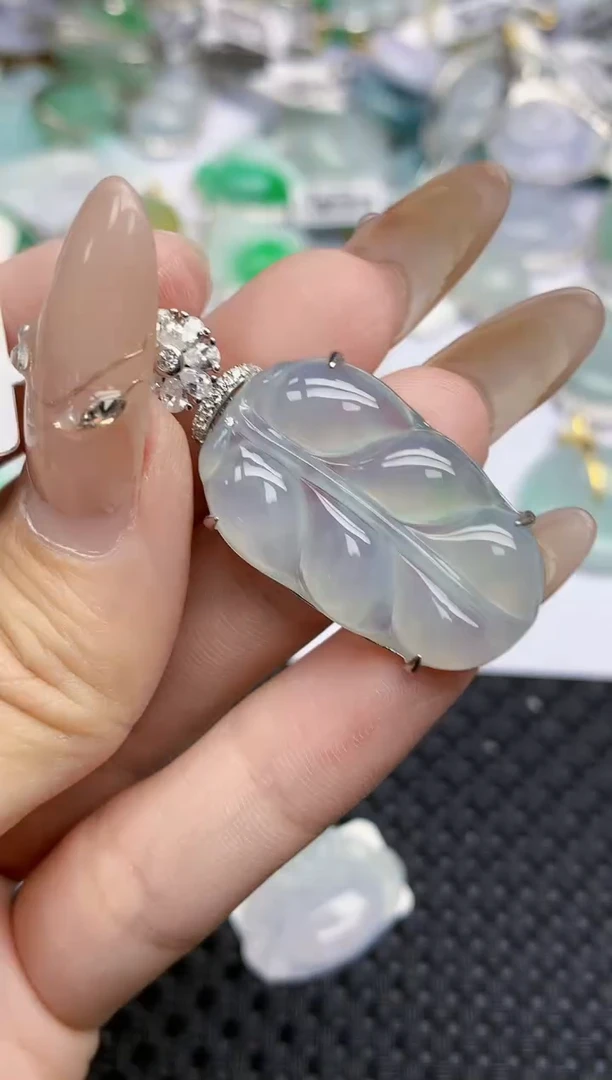 颈饰银S925镶嵌翡翠43   天然翡翠A货  百元以上9米证书费自理