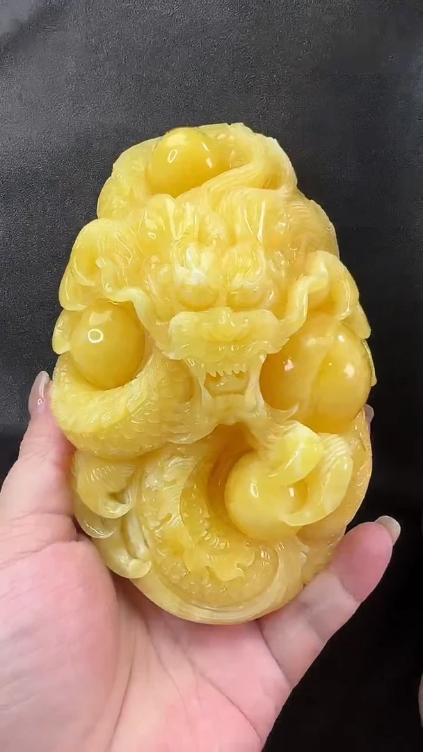 未镶嵌颈饰琥珀吊坠
