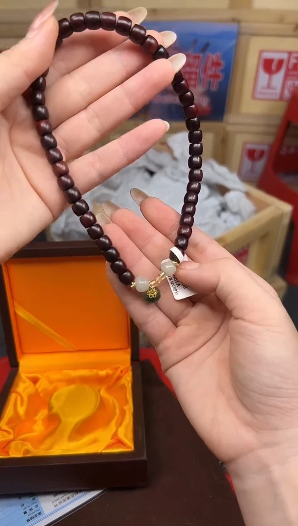 精美手串(无礼盒)