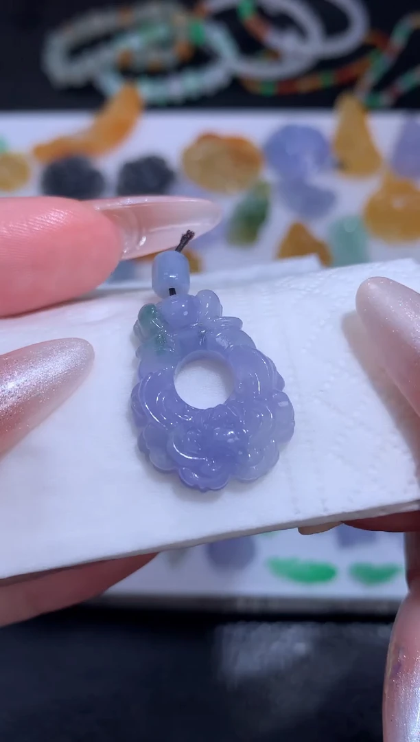 未镶嵌定制翡翠莲花