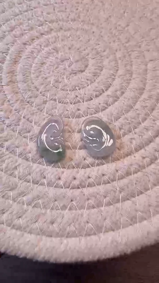 翡翠未镶嵌颈饰翡翠如意吊坠