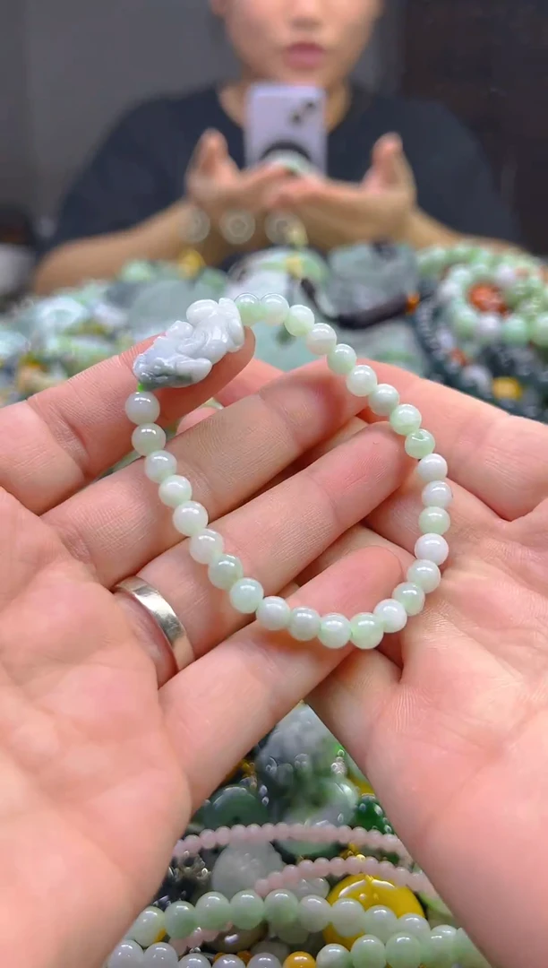 翡翠未镶嵌颈饰5mm/G/翡翠A货,一件也是批发价
