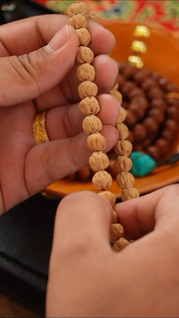 柏香籽/百香籽手串白羊座手持孤品（金）