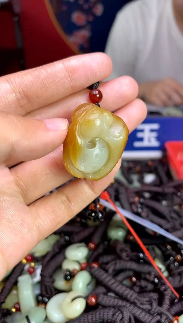 未镶嵌和田玉挂件1