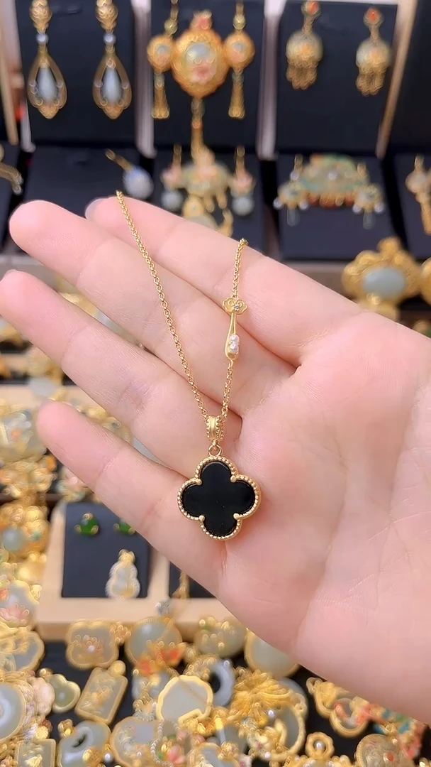 合金吊坠玛瑙/玉髓四叶草吊坠配如意链