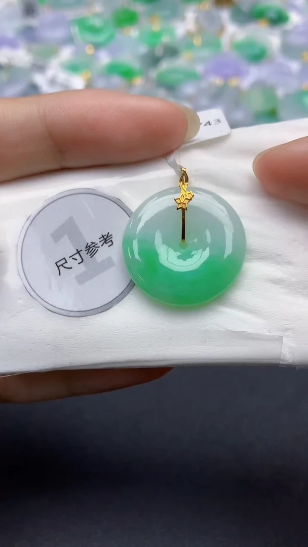 翡翠18K金镶嵌颈饰天然缅甸a货翡翠百元以上9元证书费自理