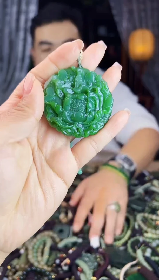 未镶嵌和田玉挂件1