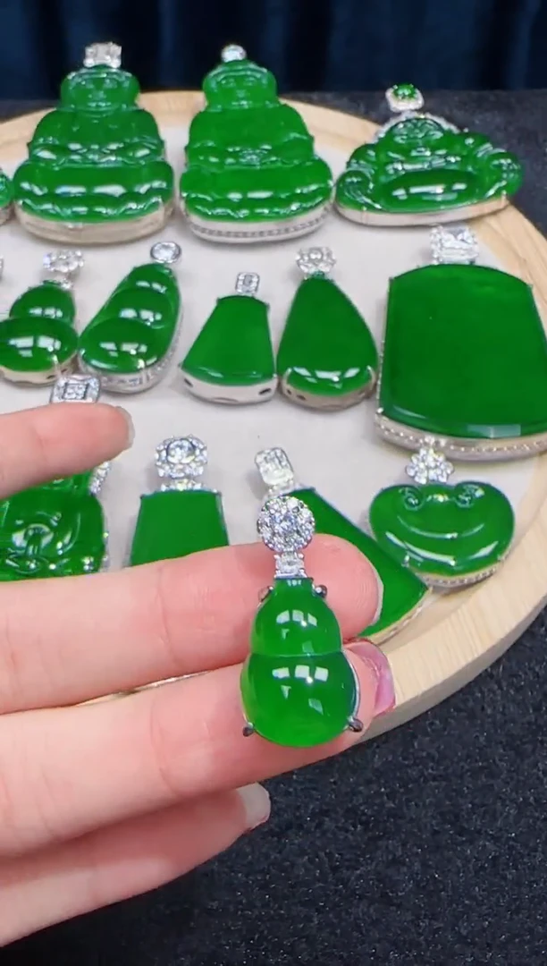 未镶嵌定制翡翠翡翠吊坠89