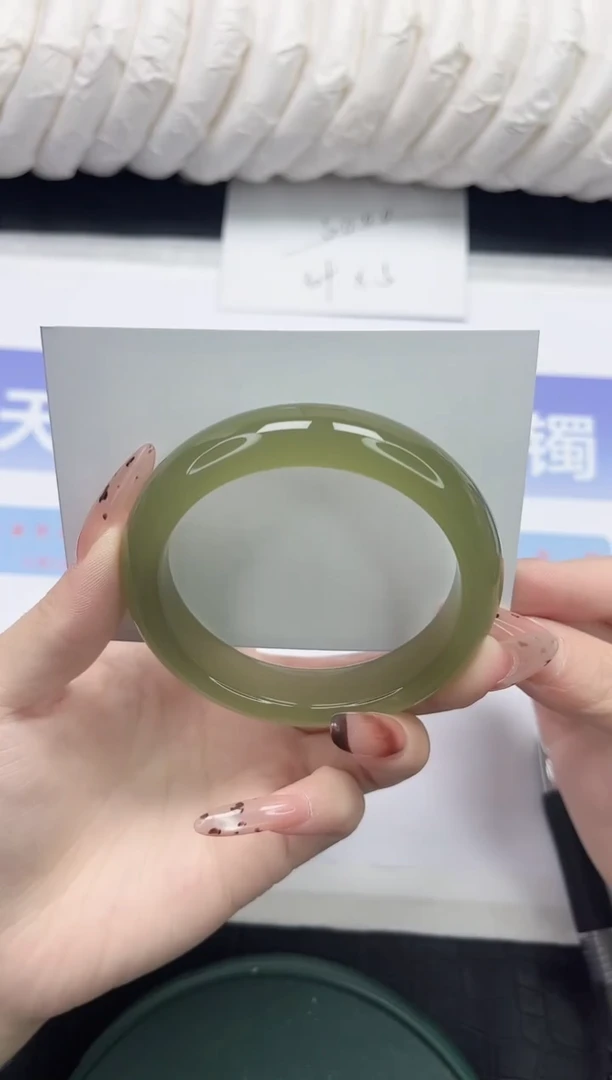 未镶嵌手镯石英质玉72-53.8