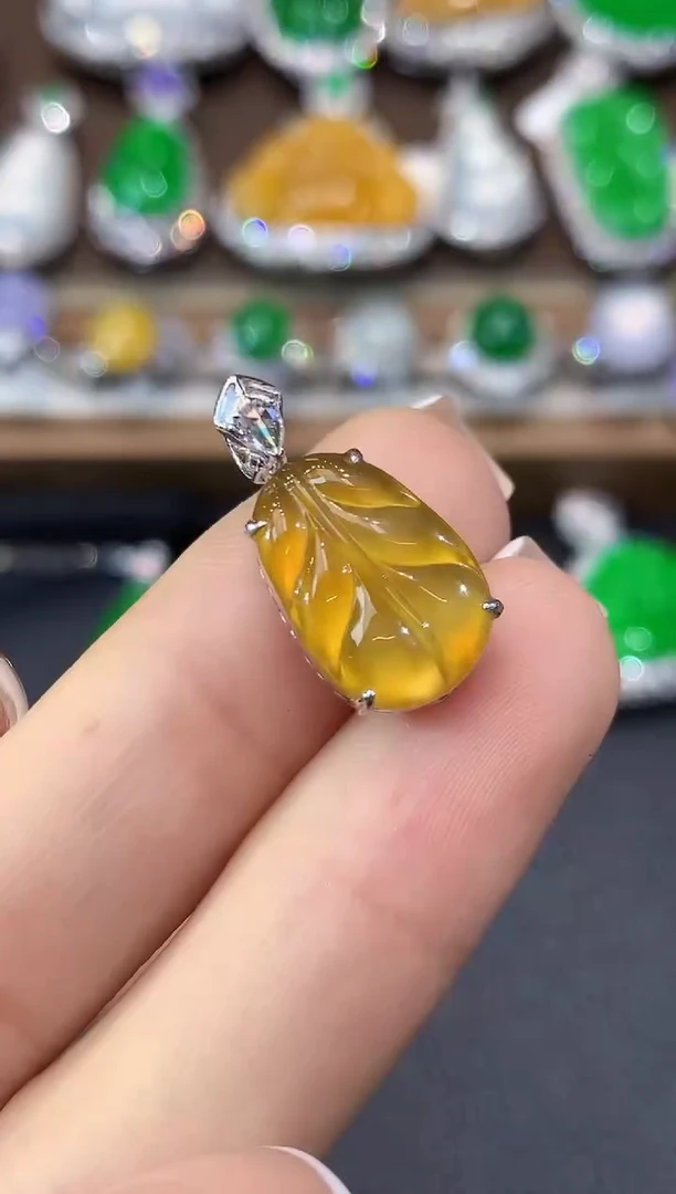 吊坠(不含链)18K金镶嵌翡翠C10