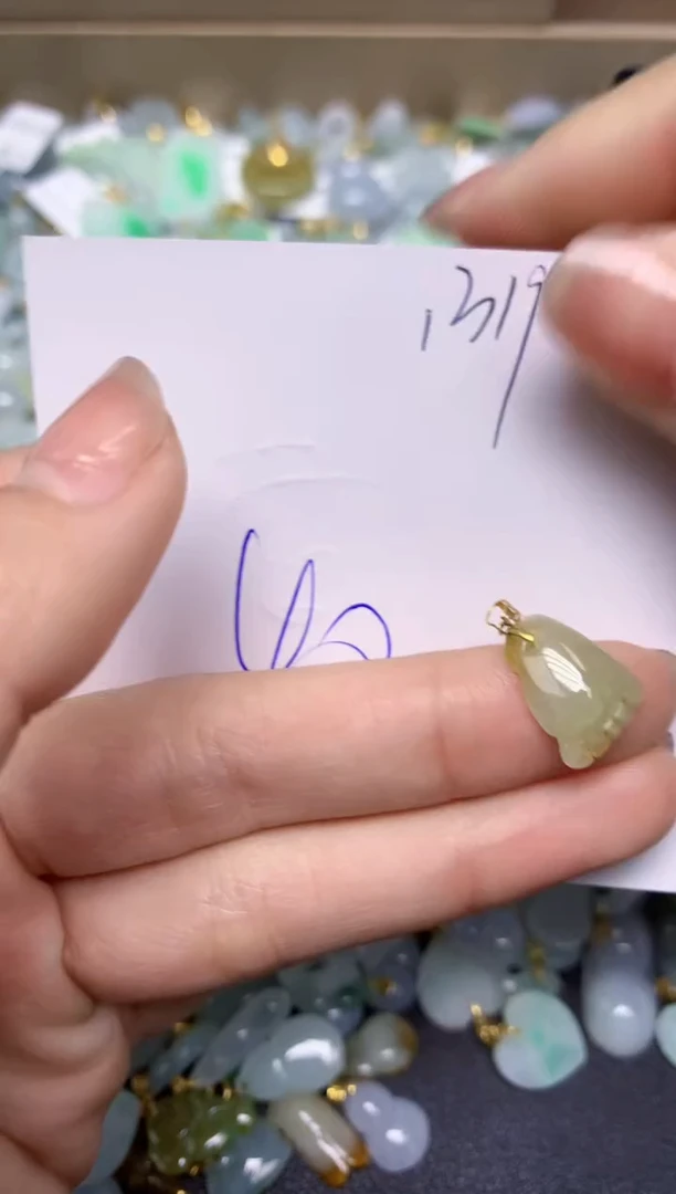 【闪购商品】翡翠颈饰18K金镶嵌 天然翡翠A货