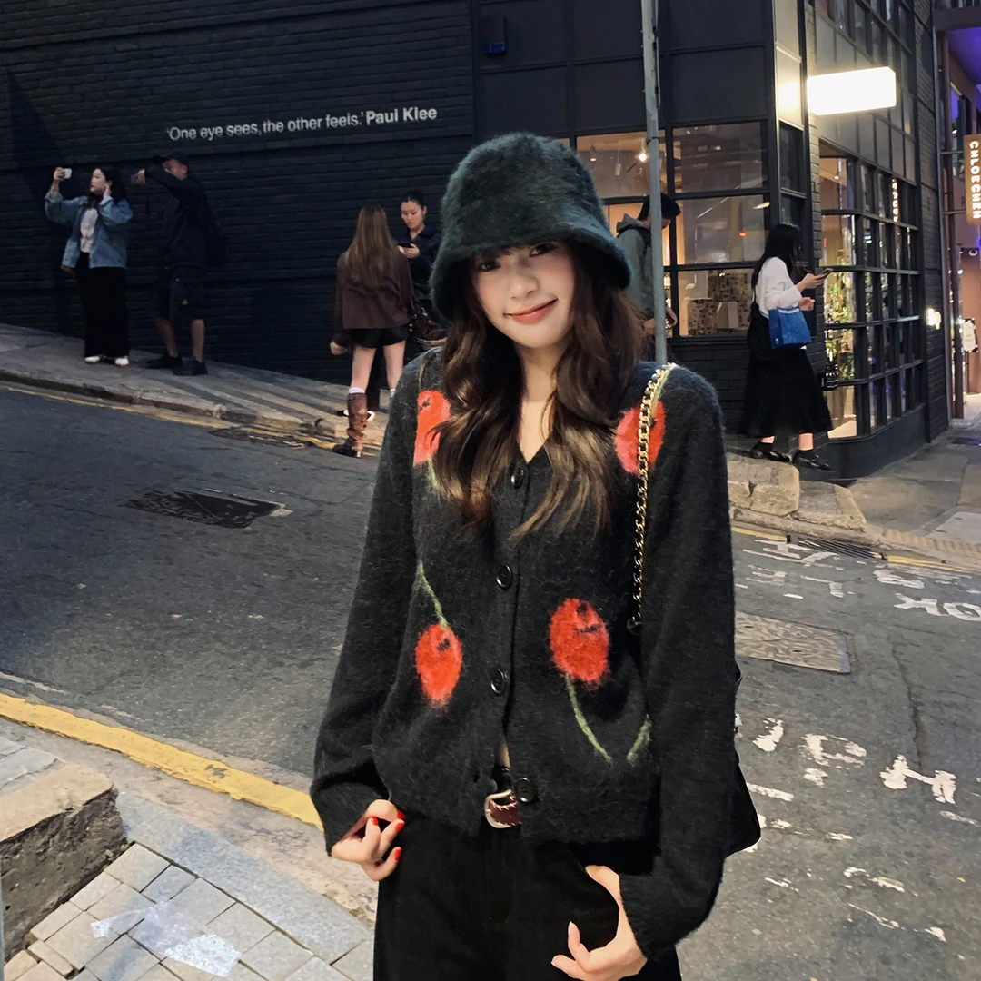 Youmi/冬日慵懒感”甜心樱桃“混纺黑色显瘦毛衣秋冬开衫