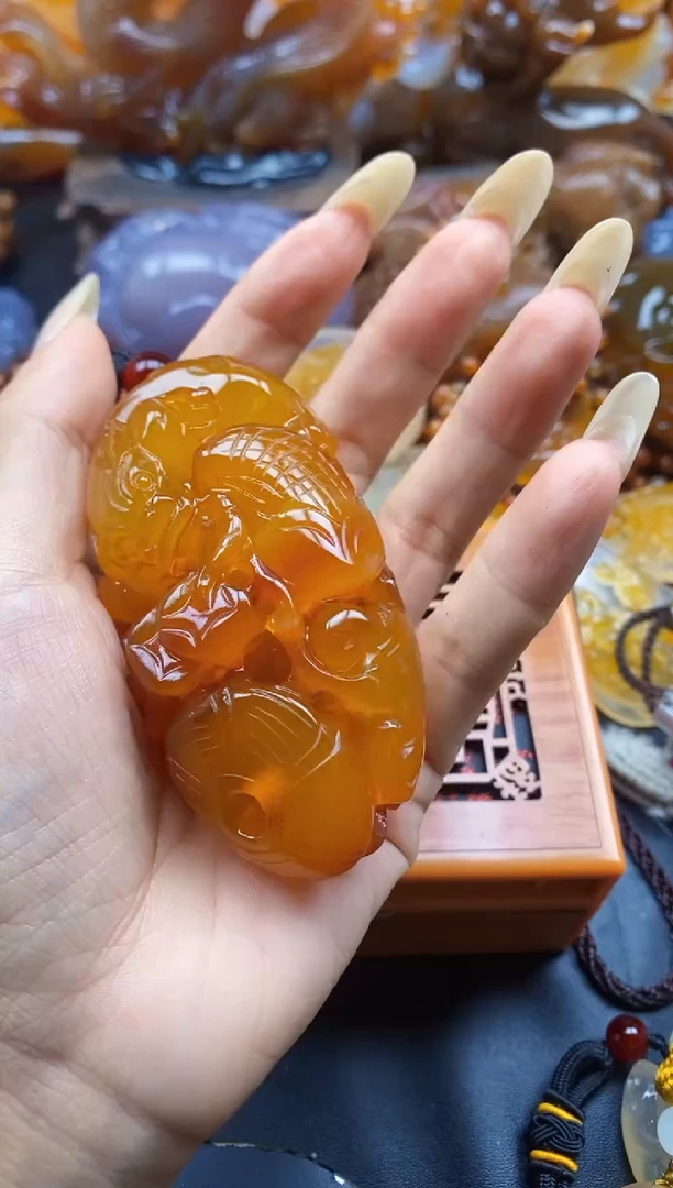 玛瑙/玉髓挂件未镶嵌苦*ll