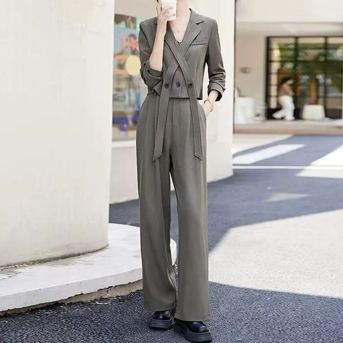 8902#春秋新款高级感阔腿裤➕上衣外套两件套套装