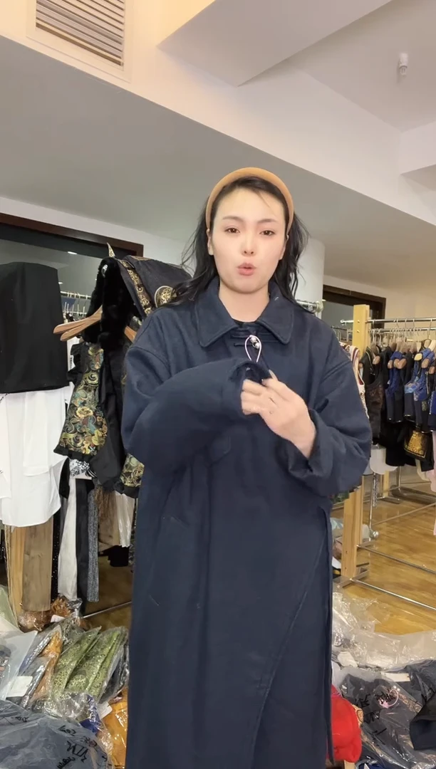 M码      120斤  大衣