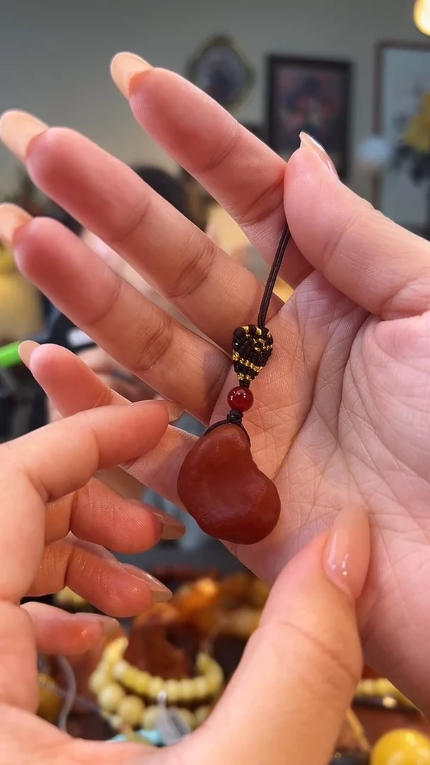 琥珀颈饰未镶嵌挂件