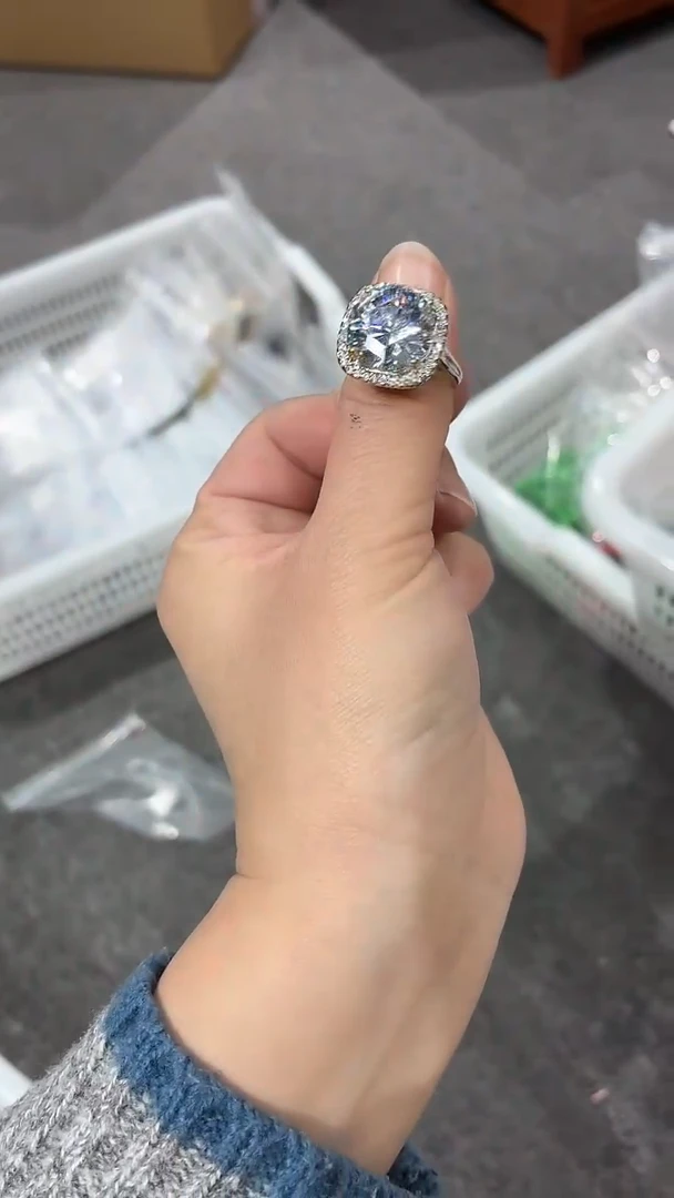 【慧慧甄选】高端轻奢手链多样性发货4631
