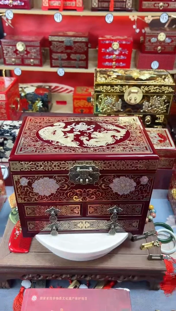 小*香28厘米四层三抽款掐丝螺钿镶嵌酒红龙凤呈祥