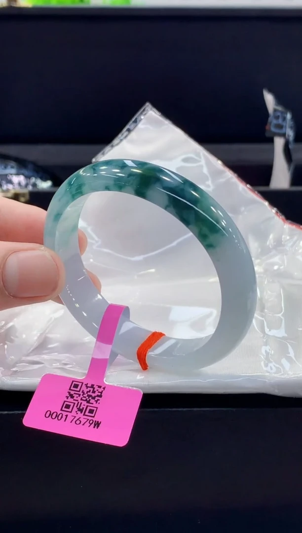 未镶嵌手镯翡翠翡翠手镯