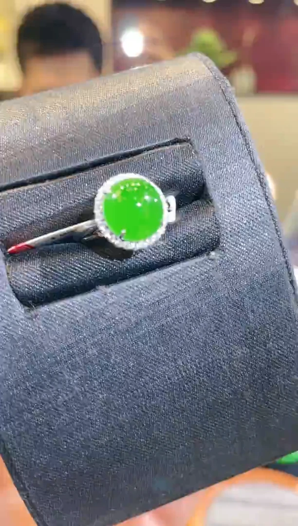 翡翠18K金镶嵌颈饰A10天然A货翡翠戒指