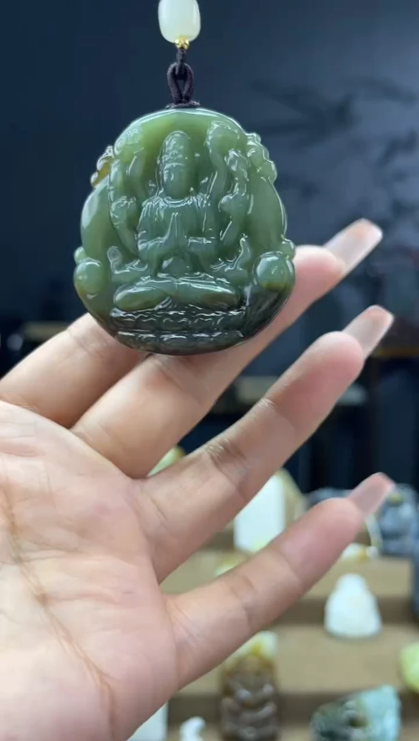颈饰未镶嵌和田玉1
