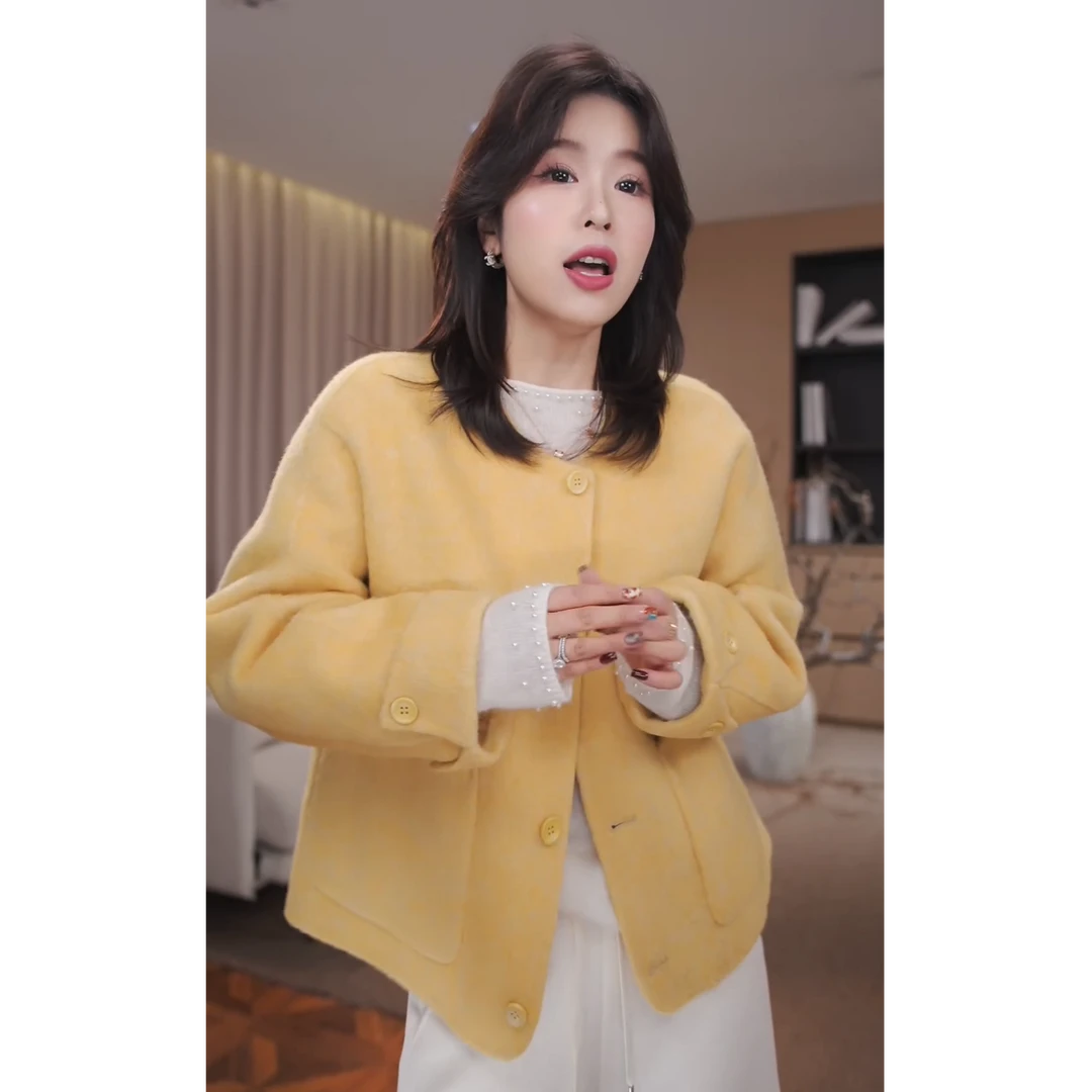 广州琴姐【薄荷初遇】绵羊毛兔毛桑蚕丝短款毛呢外套女士秋冬 69180